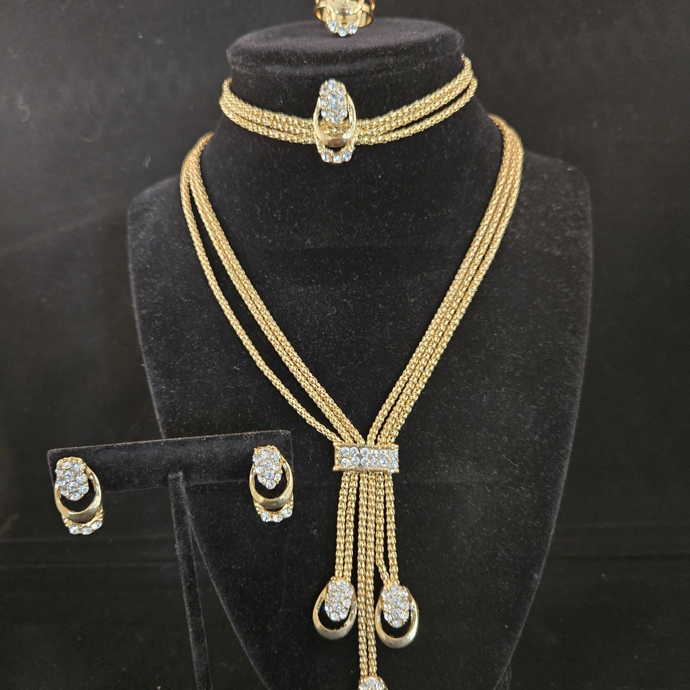 Elegant Gold and Silver Jewelry Set